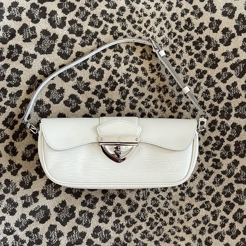 Louis Vuitton Epi Leather Montaigne Clutch Bag - Picture 3 of 15